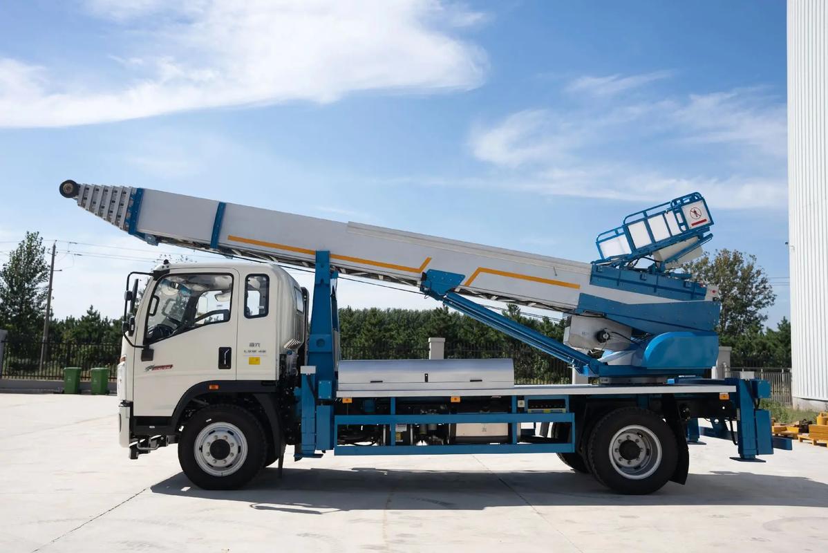 五华云梯上料车租赁费用