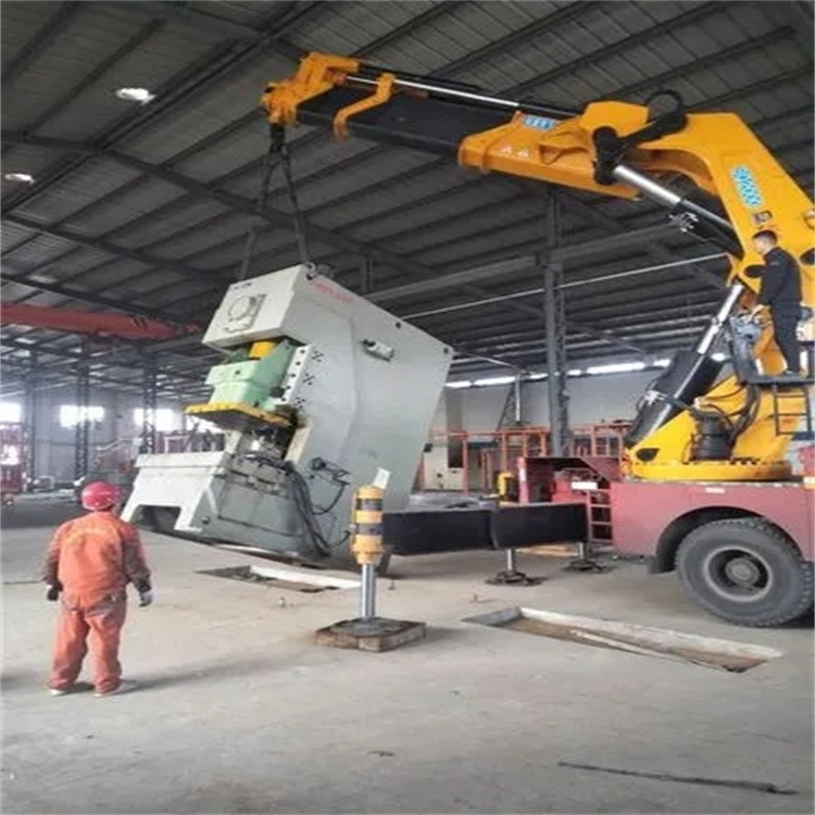 五华80吨折臂吊车出租附近电话