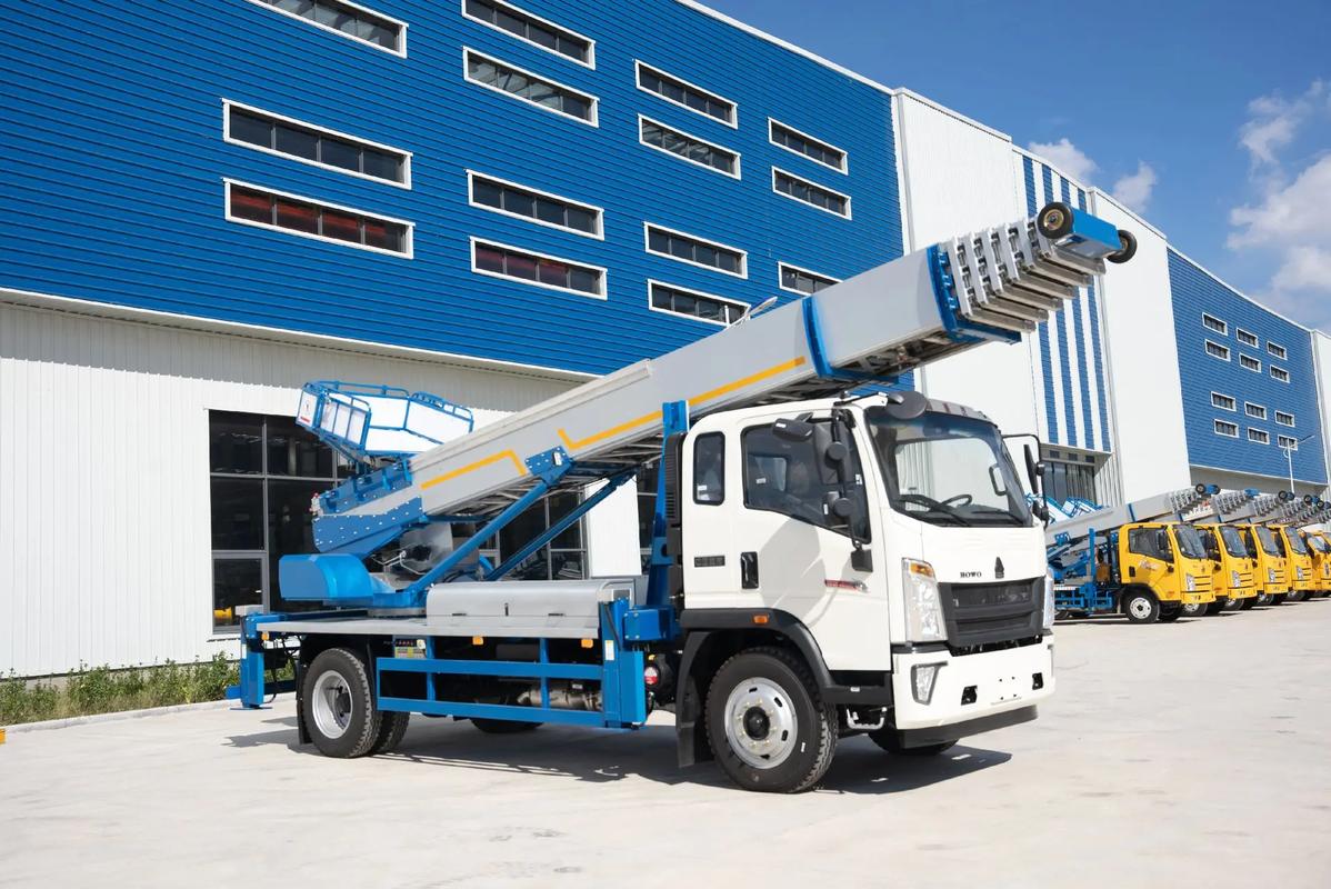 五华出租云梯车高空作业车 建筑垃圾搬运